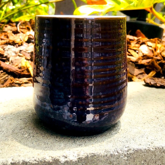 Unique Handcrafted THE OLD POTTERY COMPANY Mug - Picture 2 of 3